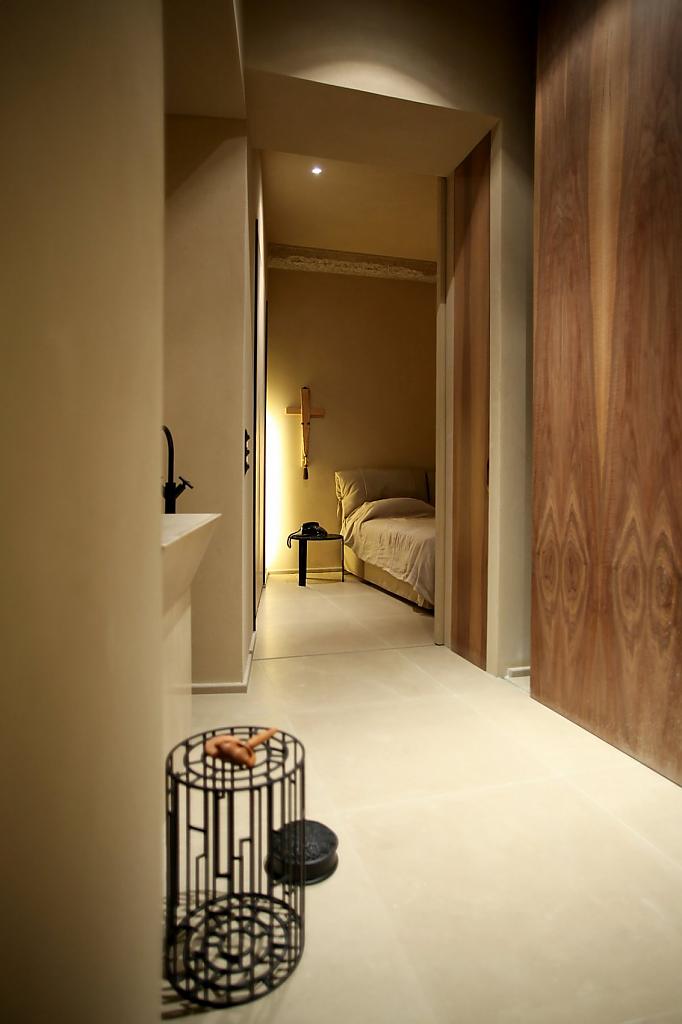 house-by-minas-kosmidis-33