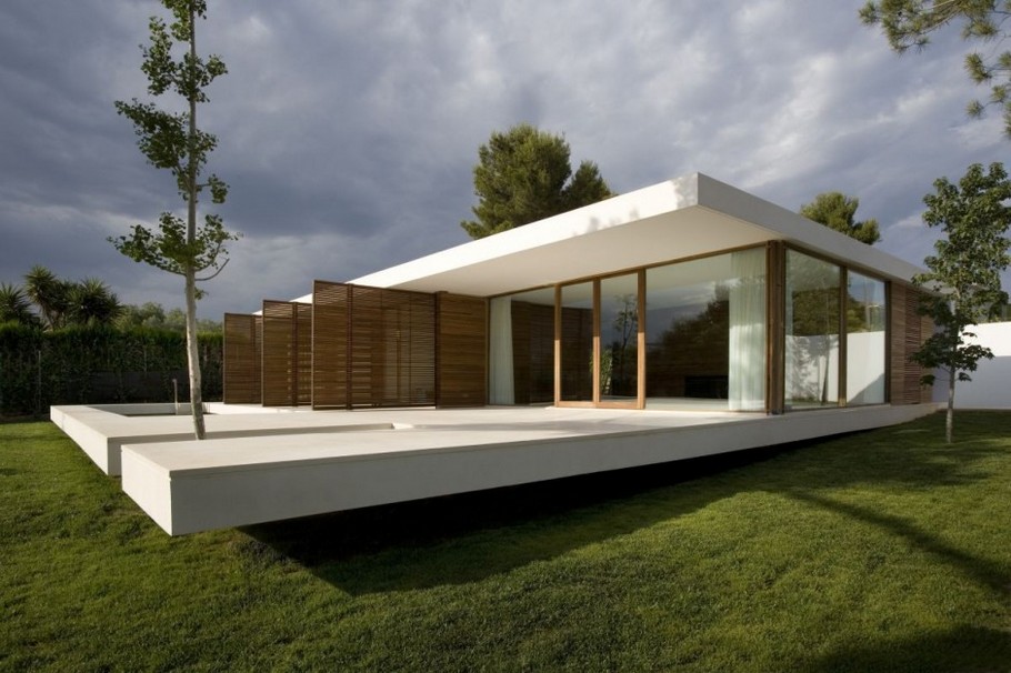 Вилла SSR House от Silvestre Navarro Architects в Валенсии