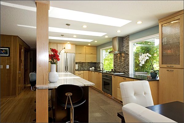 modern-kitchen-with-wooden-accents-07