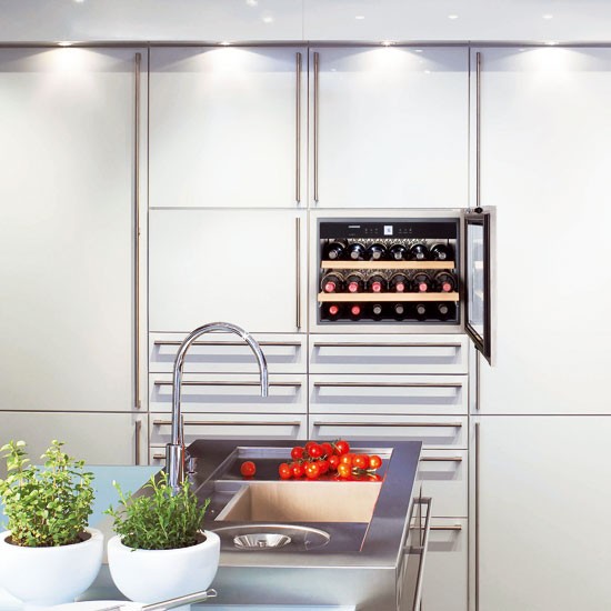 small-kitchen-design-idea-18