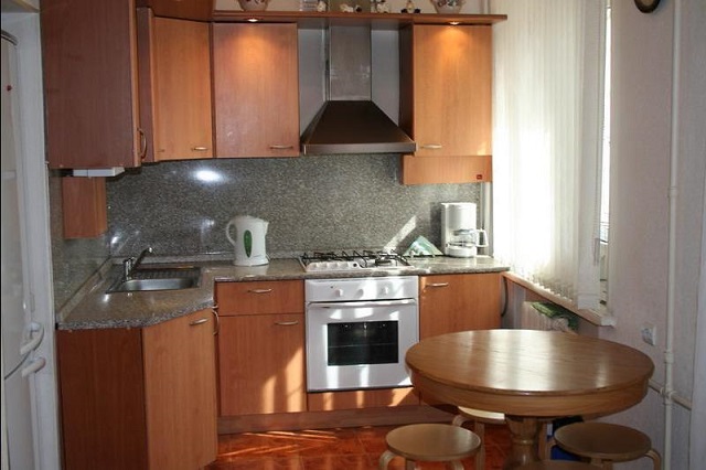 small-kitchen-design-idea-53