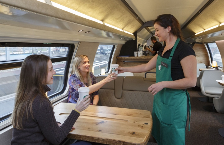 starbucks-on-a-train-with-sbb-03