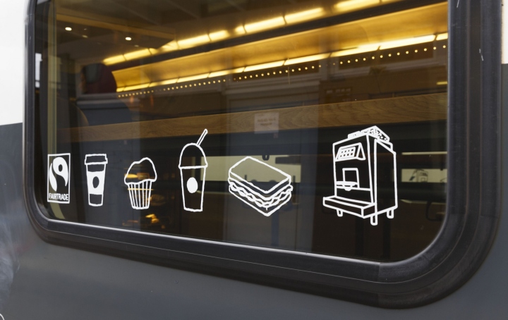 starbucks-on-a-train-with-sbb-06