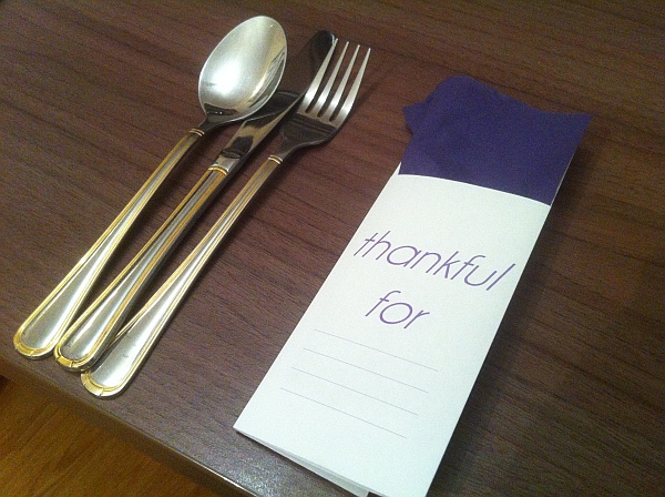 thanksgiving-table-setup-for-your-utensils-03