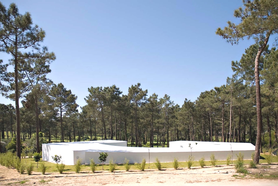 luxury-villa-aroeira-portugal