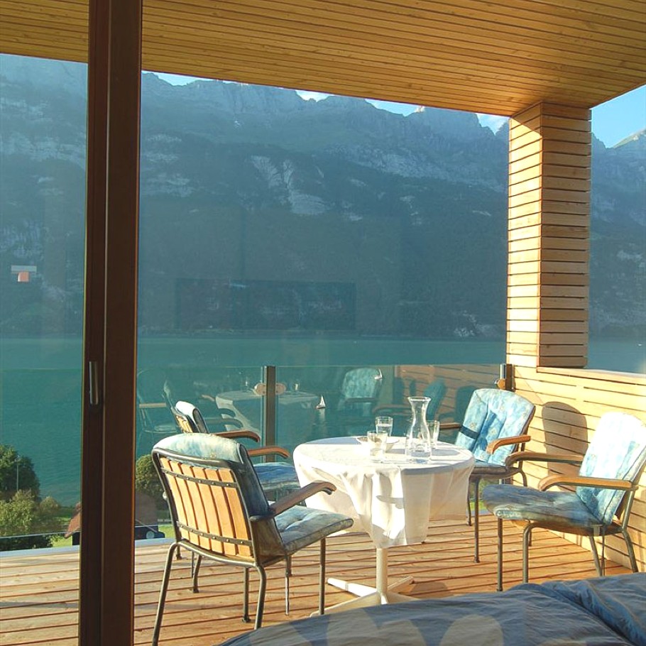 wohnhaus-am-walensee-switzerland-01