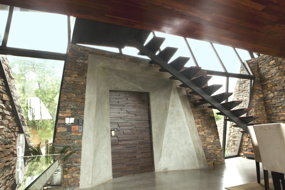 house-of-confronted-rooms-09