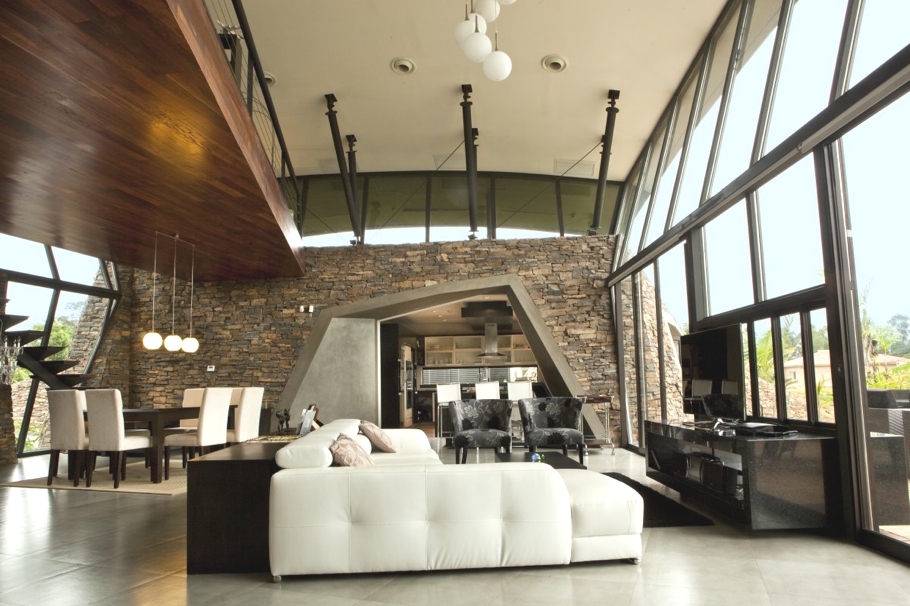 house-of-confronted-rooms-10