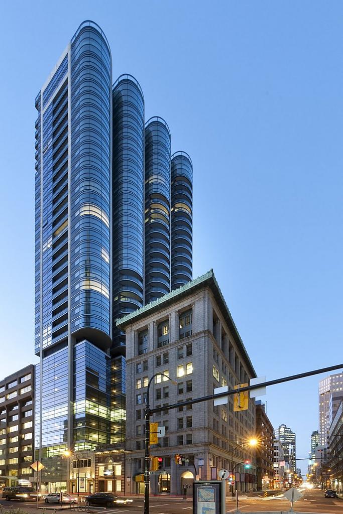 jameson-house-canada-01