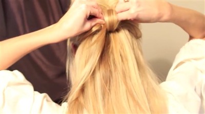 hairstyle-with-their-hands-09