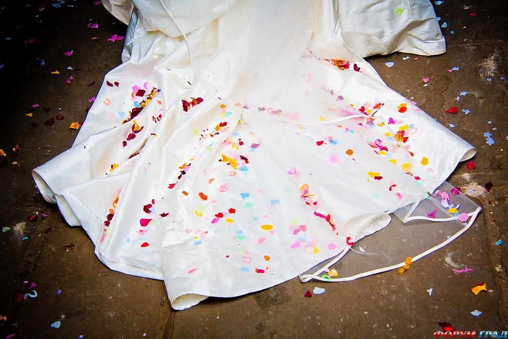 confetti-and-the-train-01