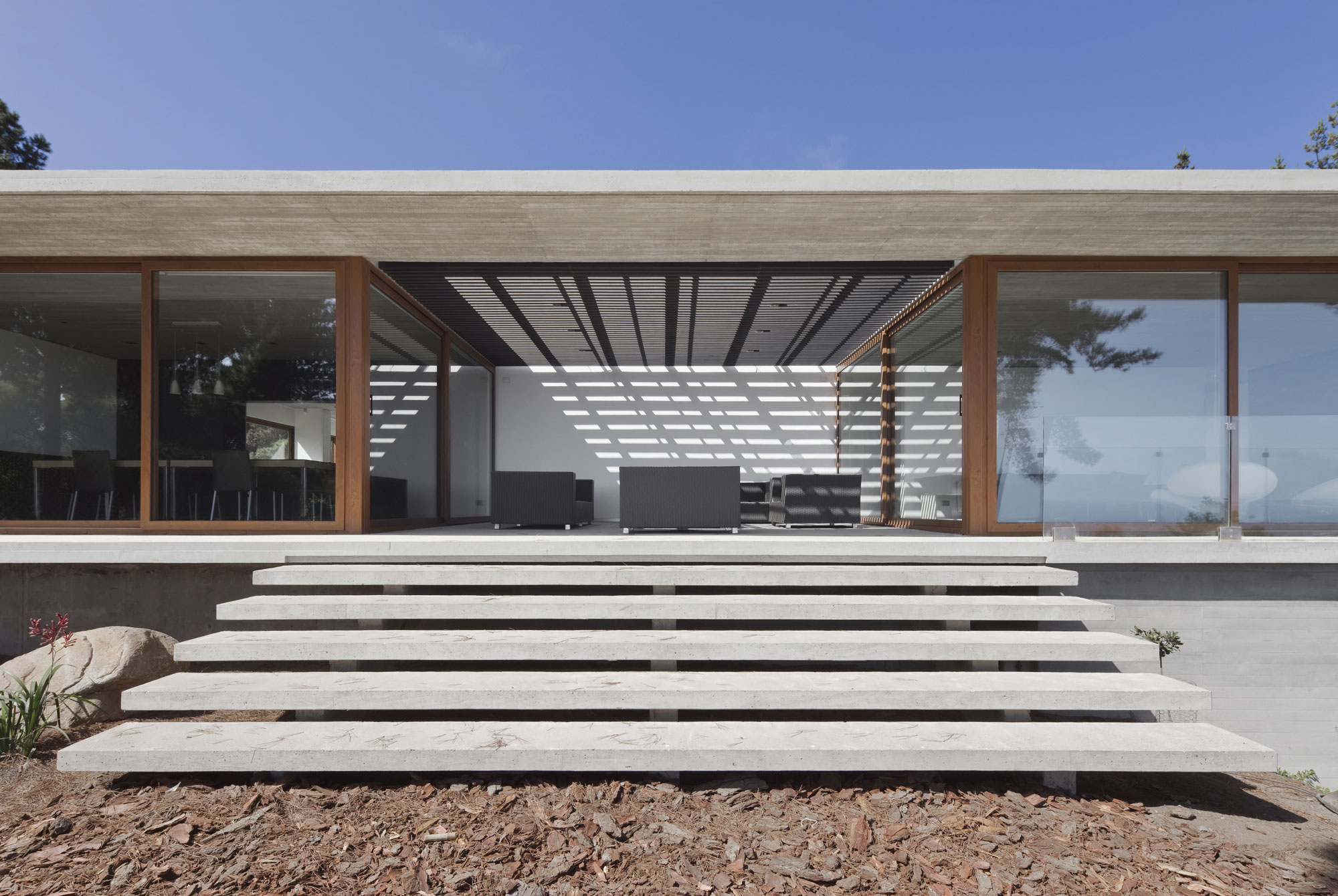 aguas-claras-house-by-ramon-coz-benjamin-ortiz-14