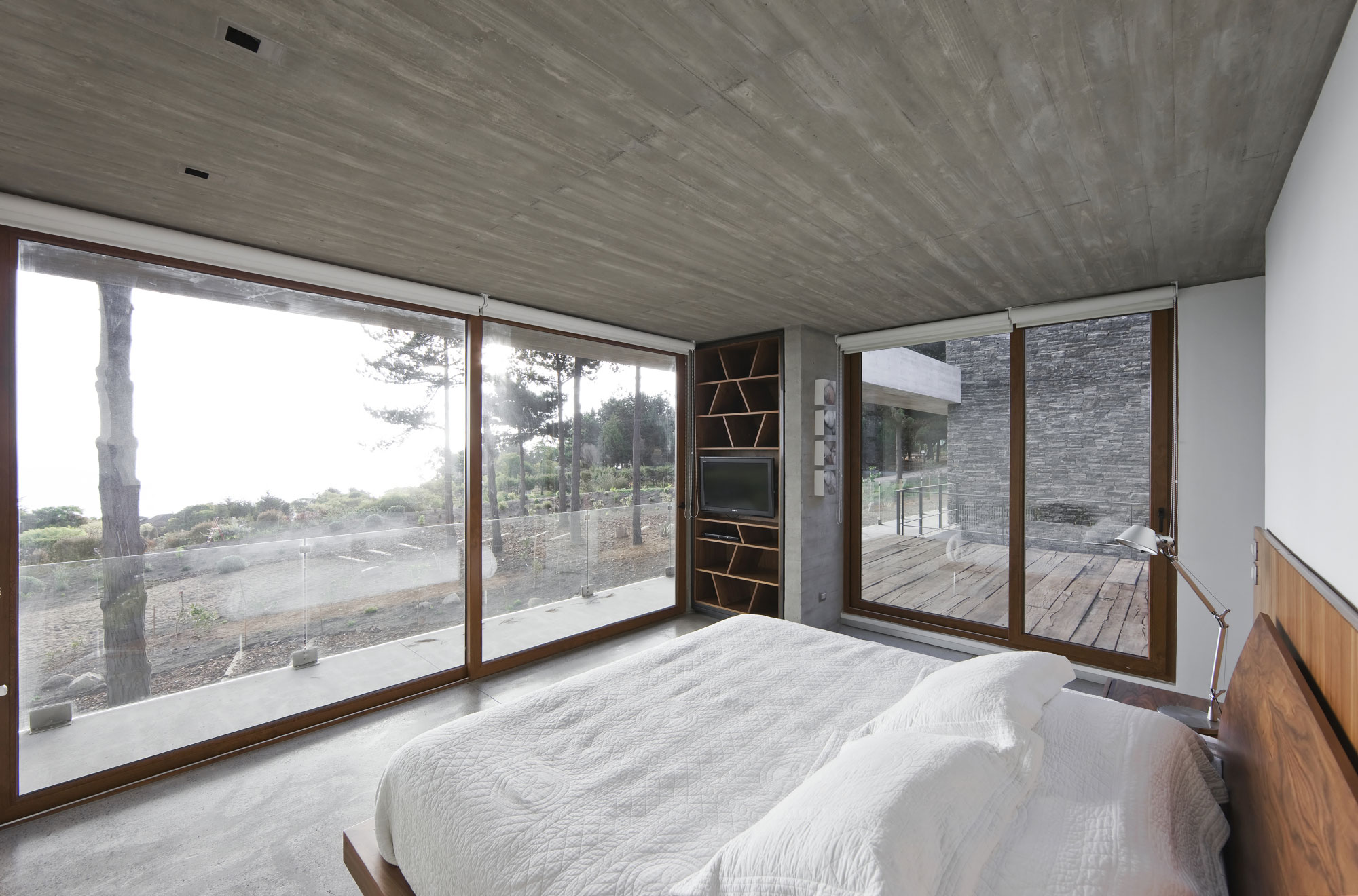 aguas-claras-house-by-ramon-coz-benjamin-ortiz-27
