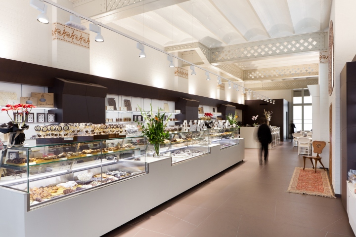 bresco-chocolate-shop-01