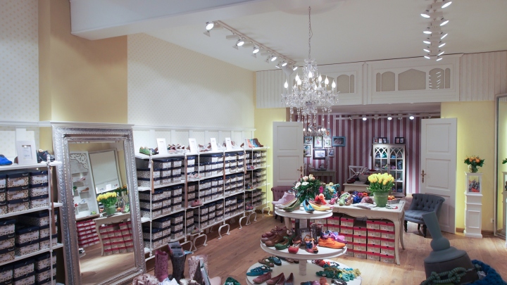 deerberg-versand-footwear-store-germany-12