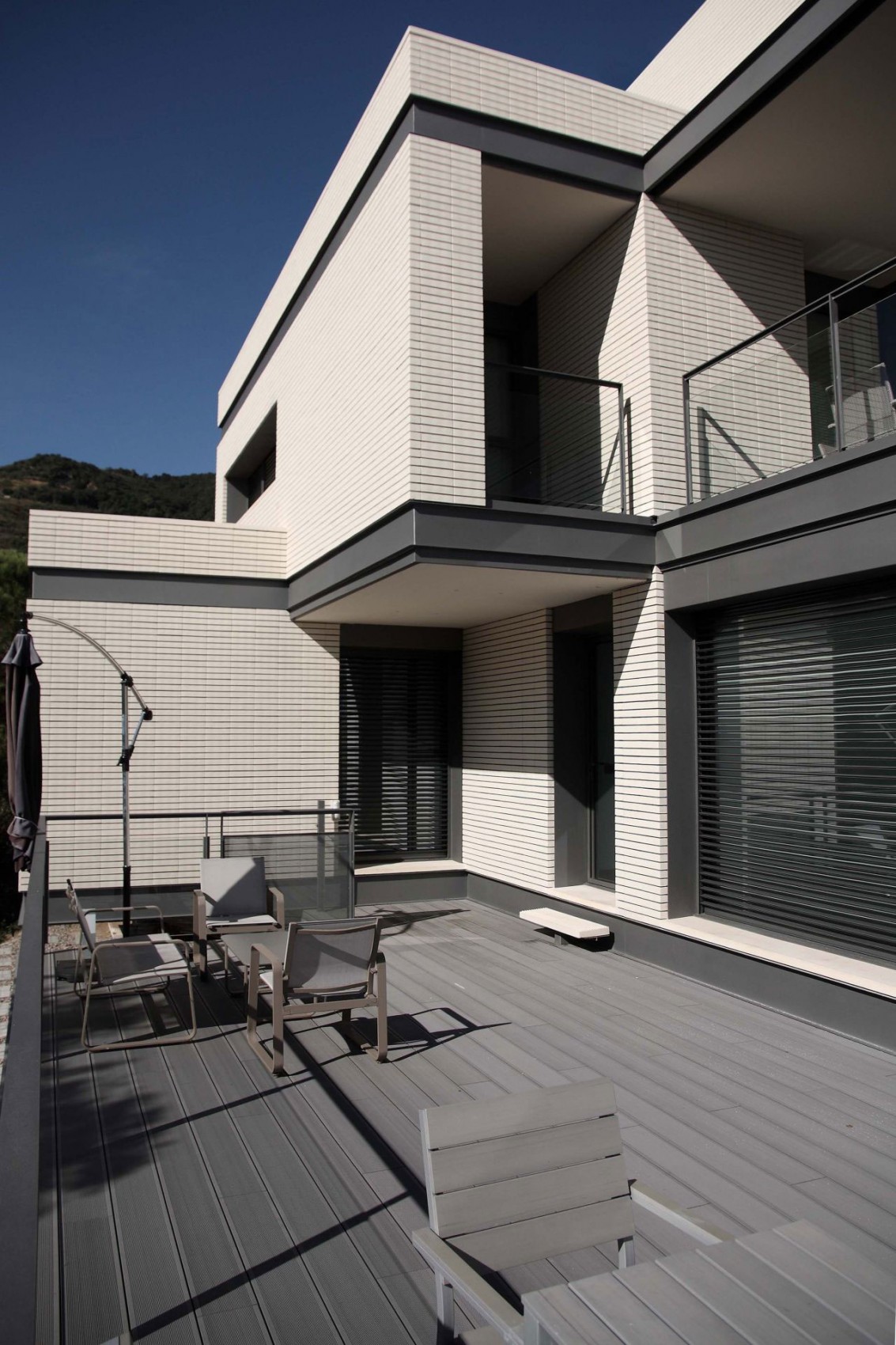 do-alella-house-by-massimo-mirtolini-09