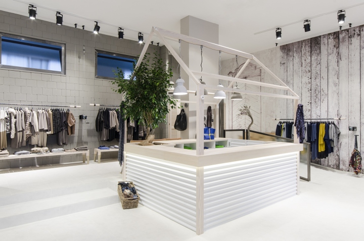 fashion-store-bergamo-italy-01
