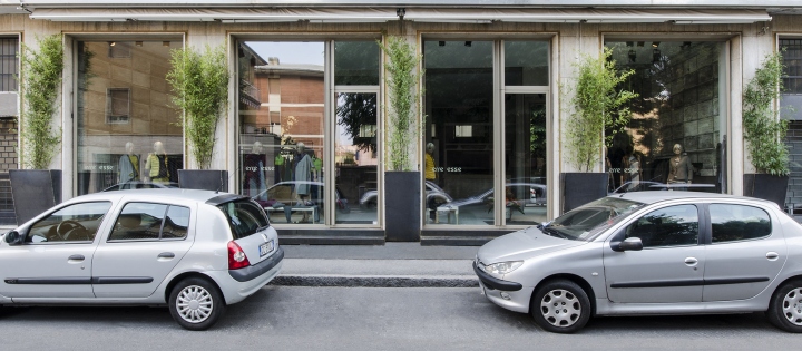 fashion-store-bergamo-italy-24