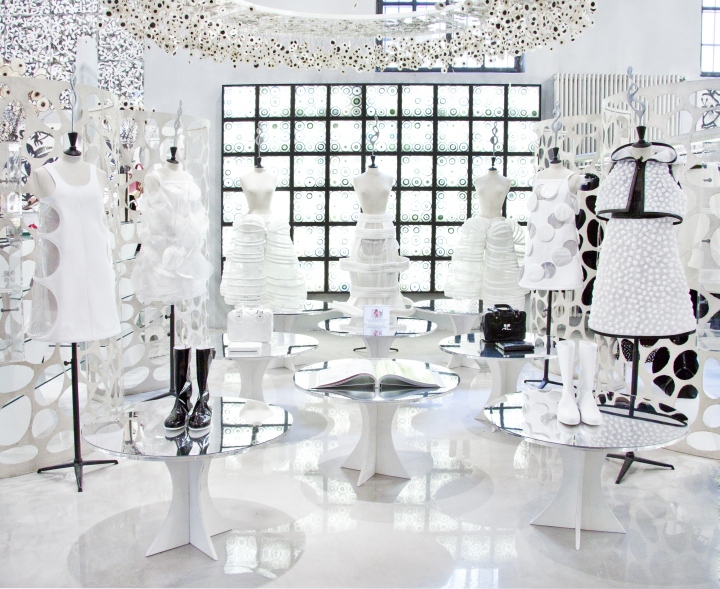 fashion-store-milan-italy-04