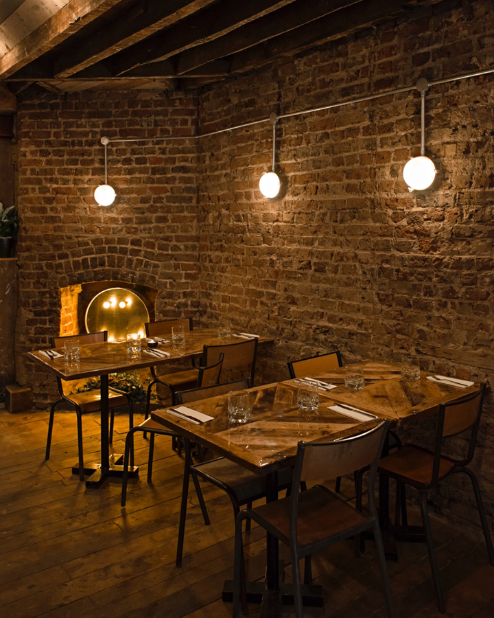 fire-and-feathers-restaurant-02