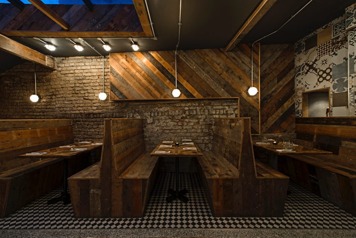 fire-and-feathers-restaurant-04