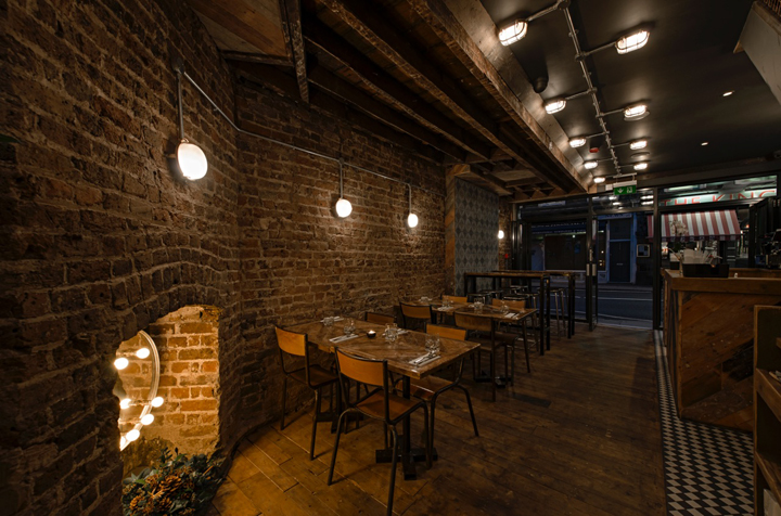 fire-and-feathers-restaurant-06