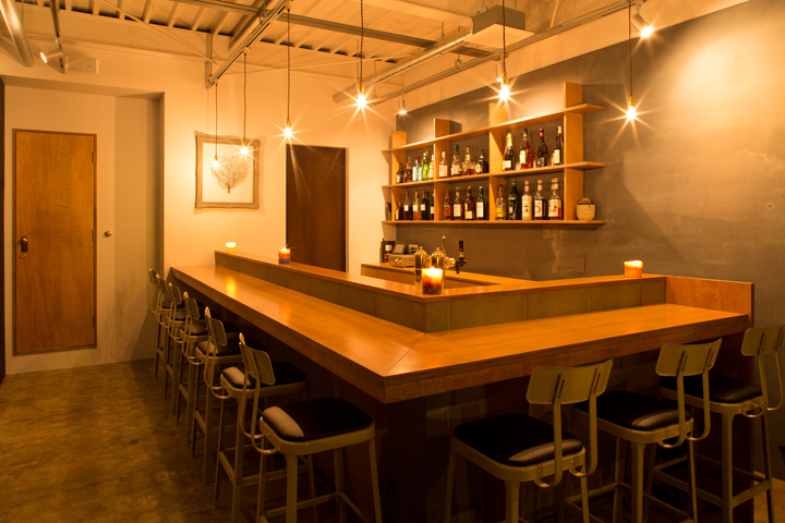 geek-comfortable-bar-cafe-01