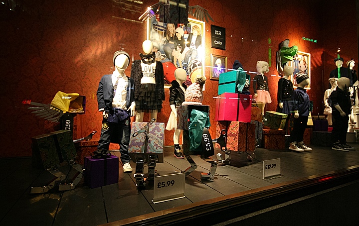 hm-windows-london-02