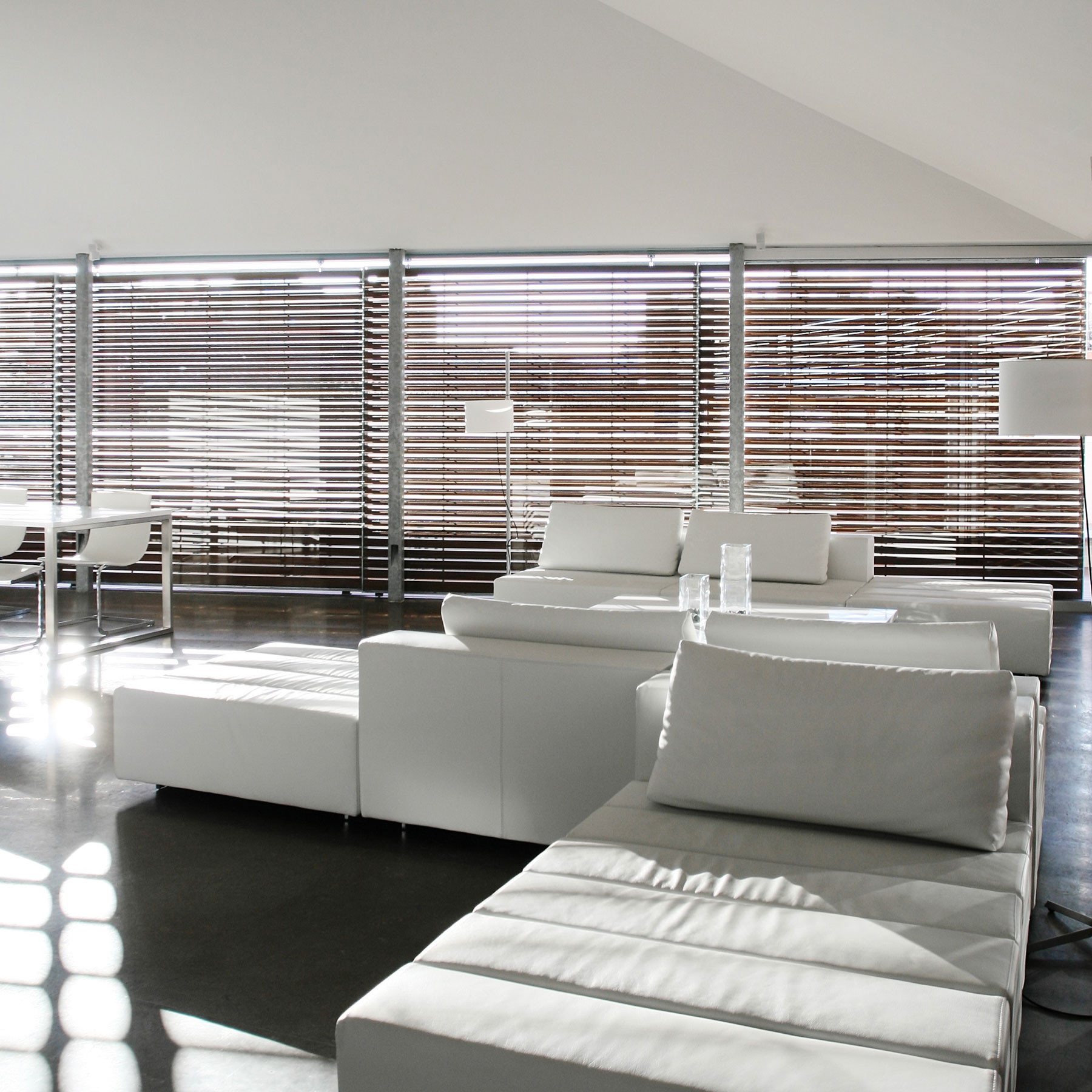 home-studio-by-ramon-esteve-estudio-04