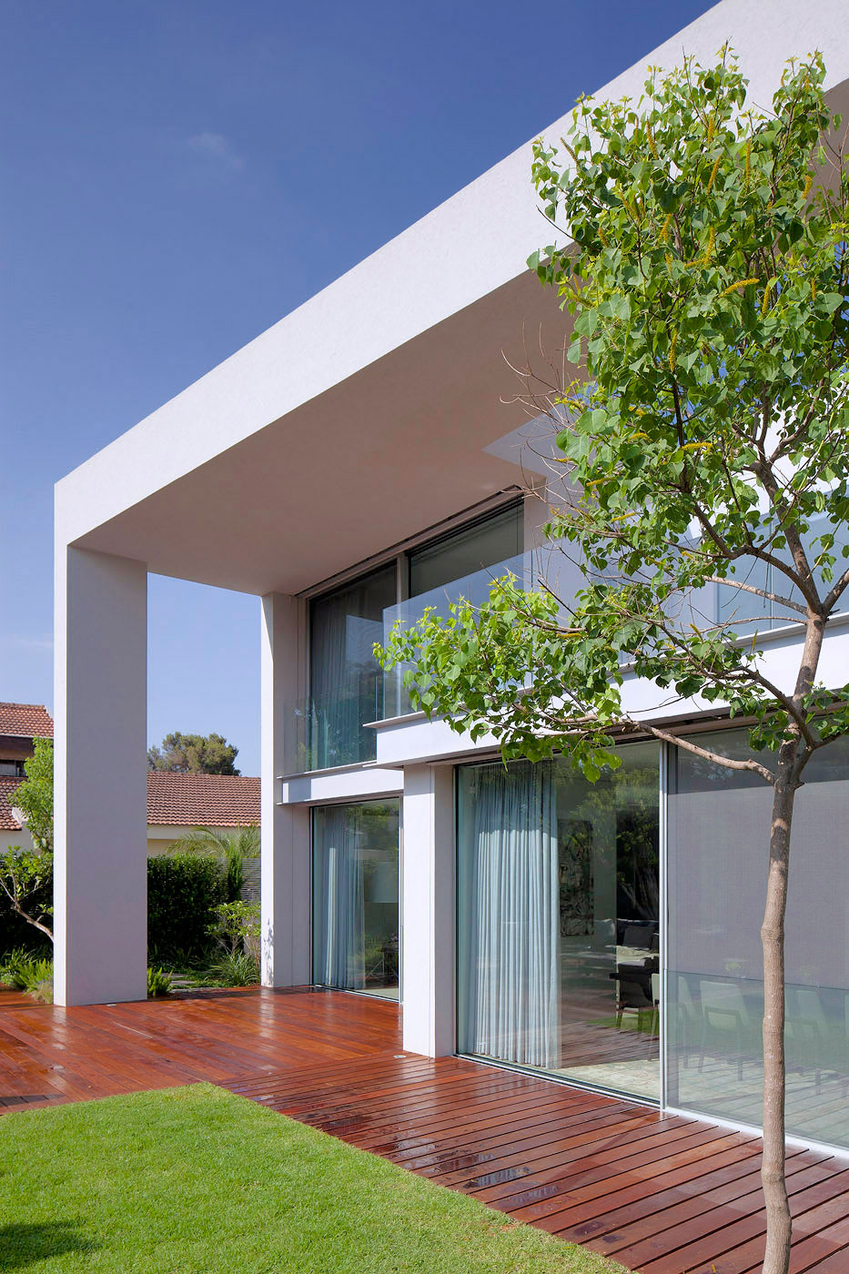 house-by-domb-architects-05