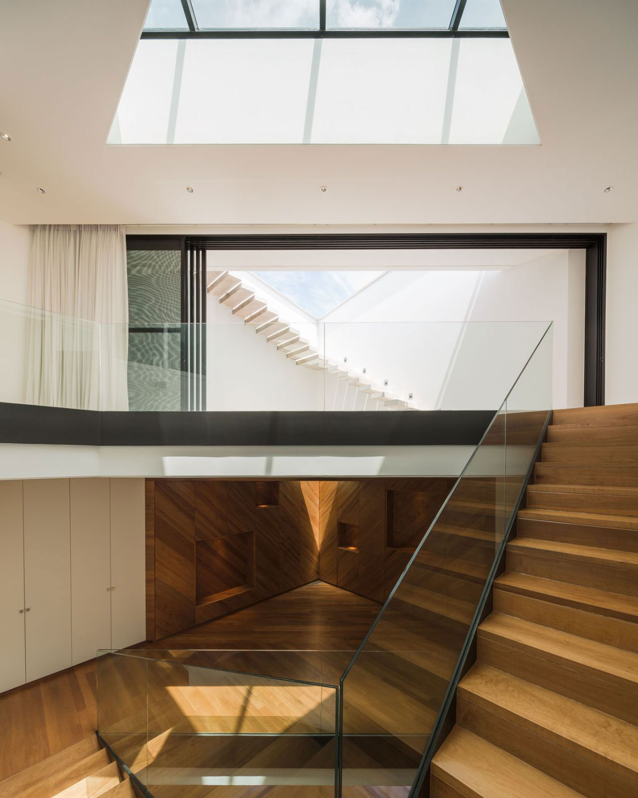 house-by-integrated-field-12