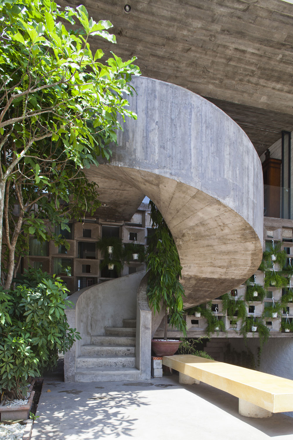 house-by-vo-trong-nghia-architects-06