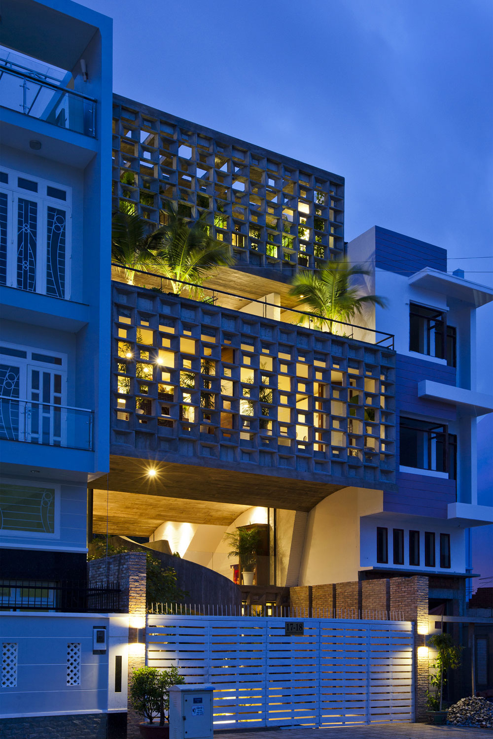 house-by-vo-trong-nghia-architects-19