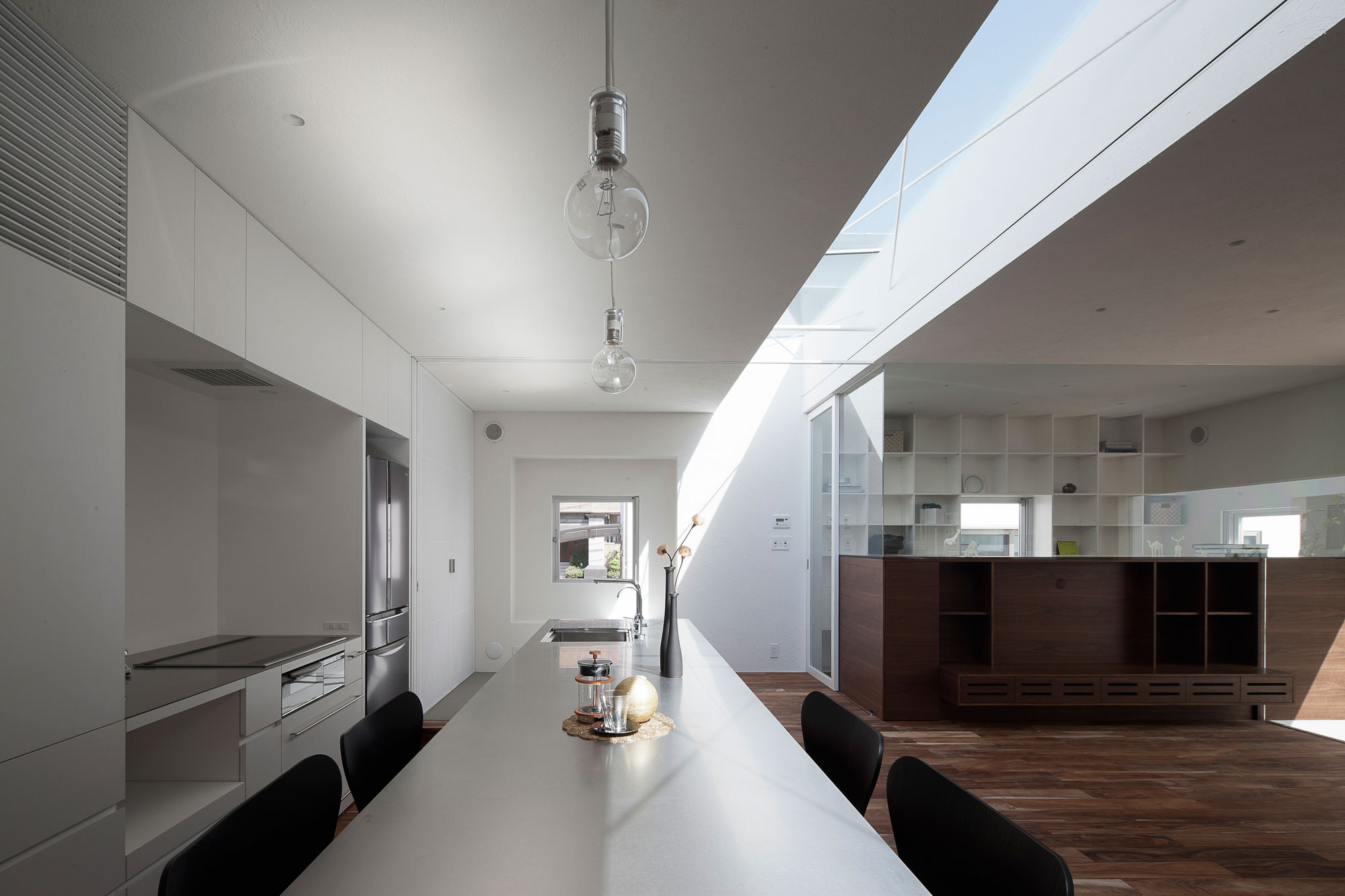 house-frame-by-uid-architects-10