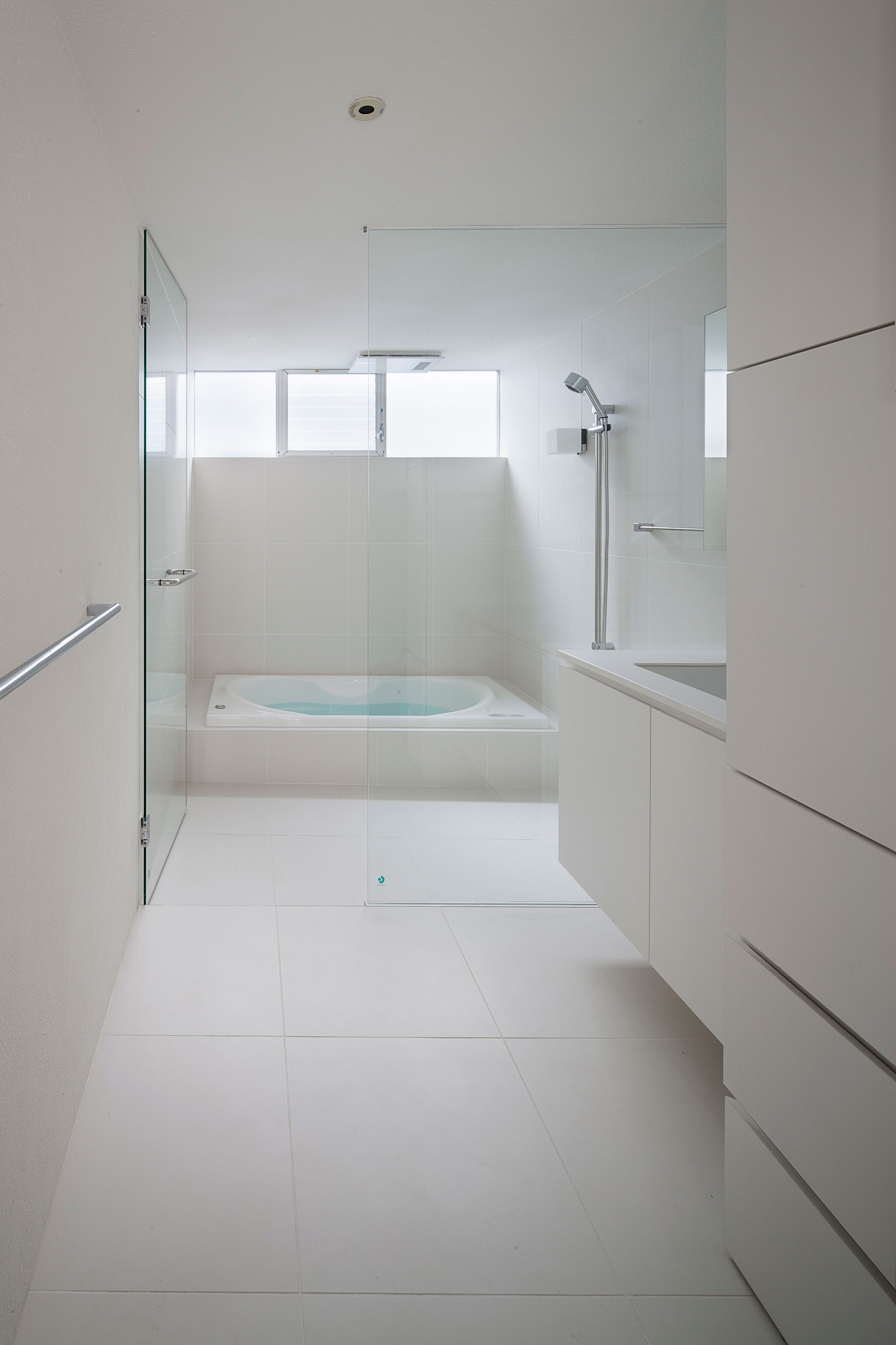 house-frame-by-uid-architects-11