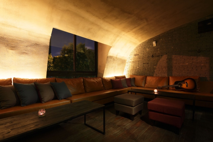 mays-bar-04
