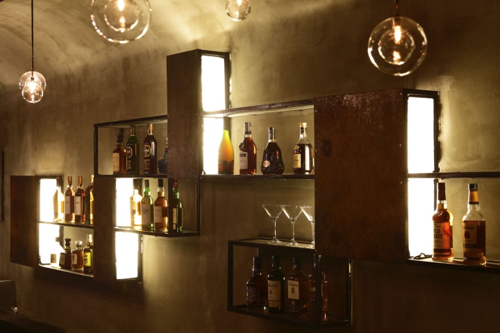 mays-bar-05