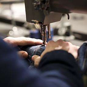 nudie-jeans-repair-shop-12