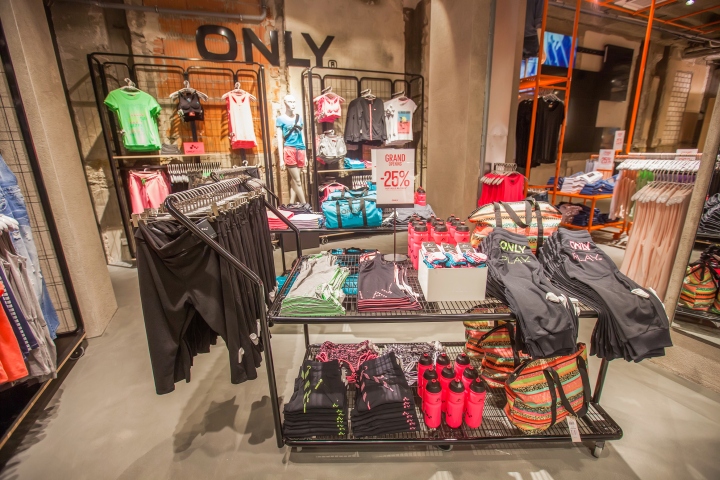 only-store-stuttgart-germany-10