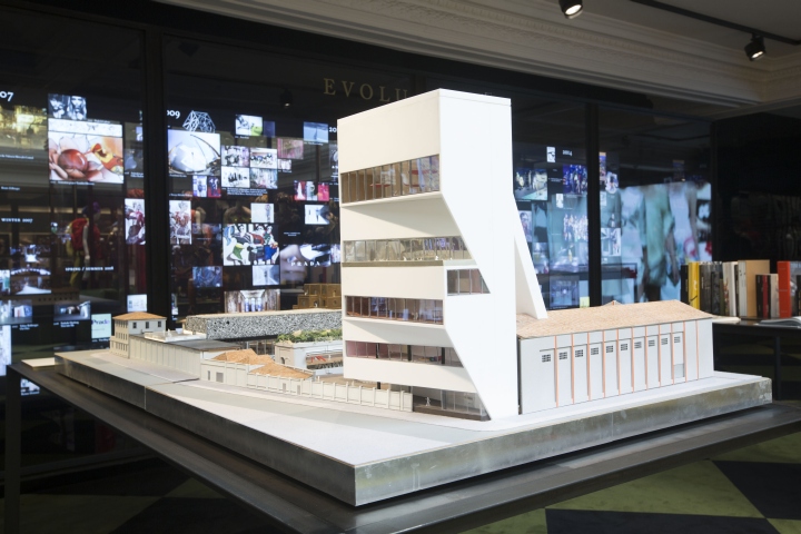 pradasphere-exhibition-and-windows-08