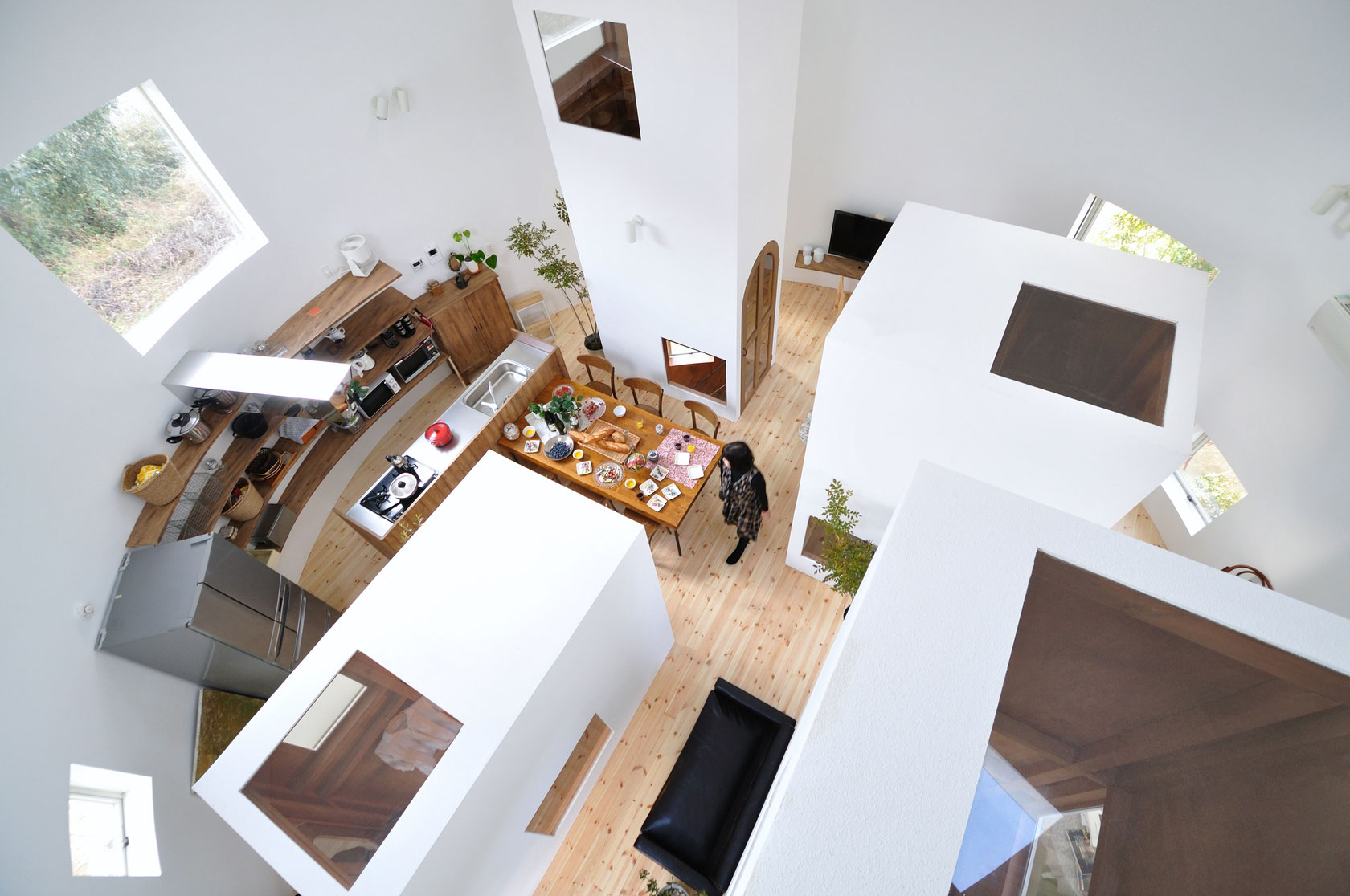 round-house-by-studio-velocity-02
