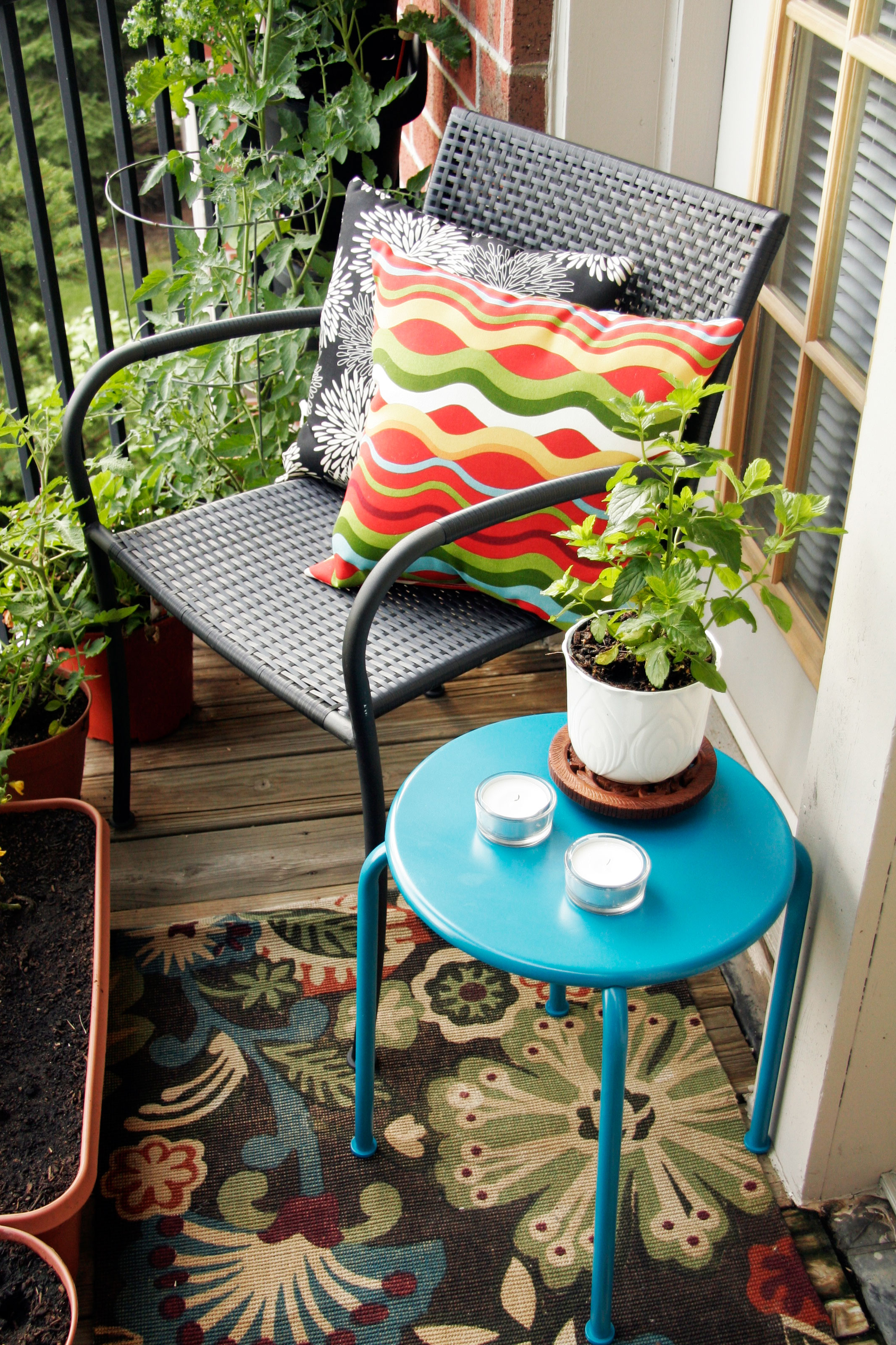 small-balcony-ideas-05