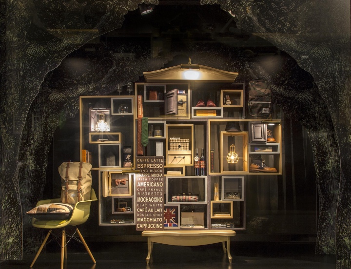 storefront-de-bijenkorf-holiday-amsterdam-netherlands-11