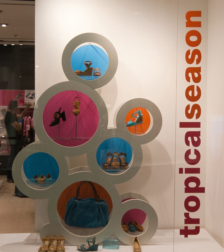 storefront-geox-budapest-hungary-03