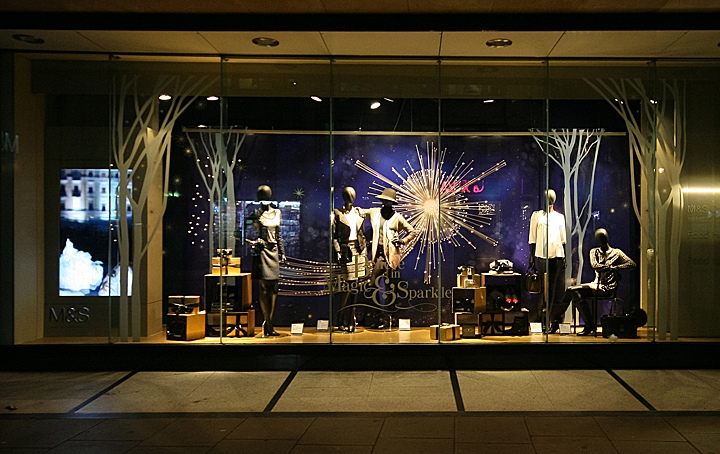 storefront-marks-spencer-london-04