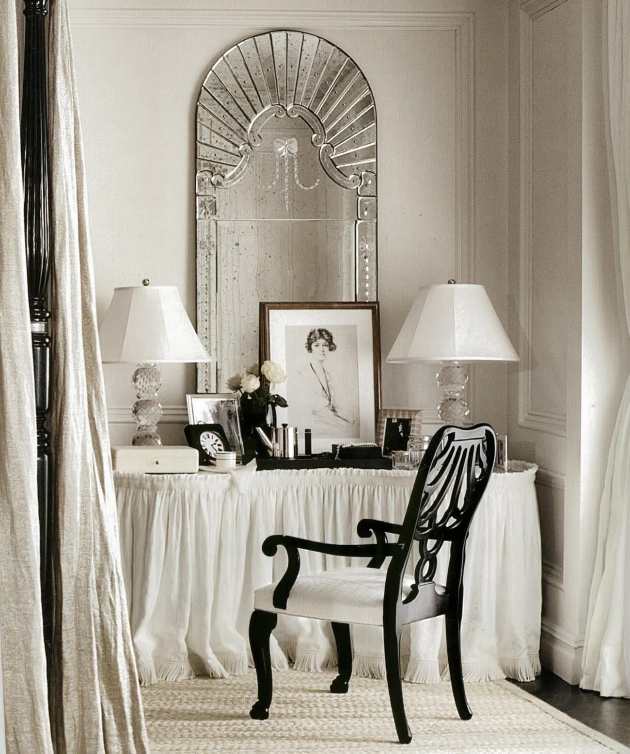 table-for-cosmetics-33