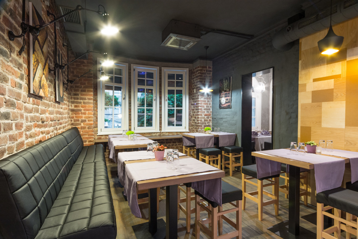 the-clock-restaurant-01