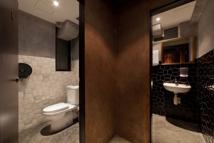 tipping-point-brewery-bar-and-restaurant-china-11