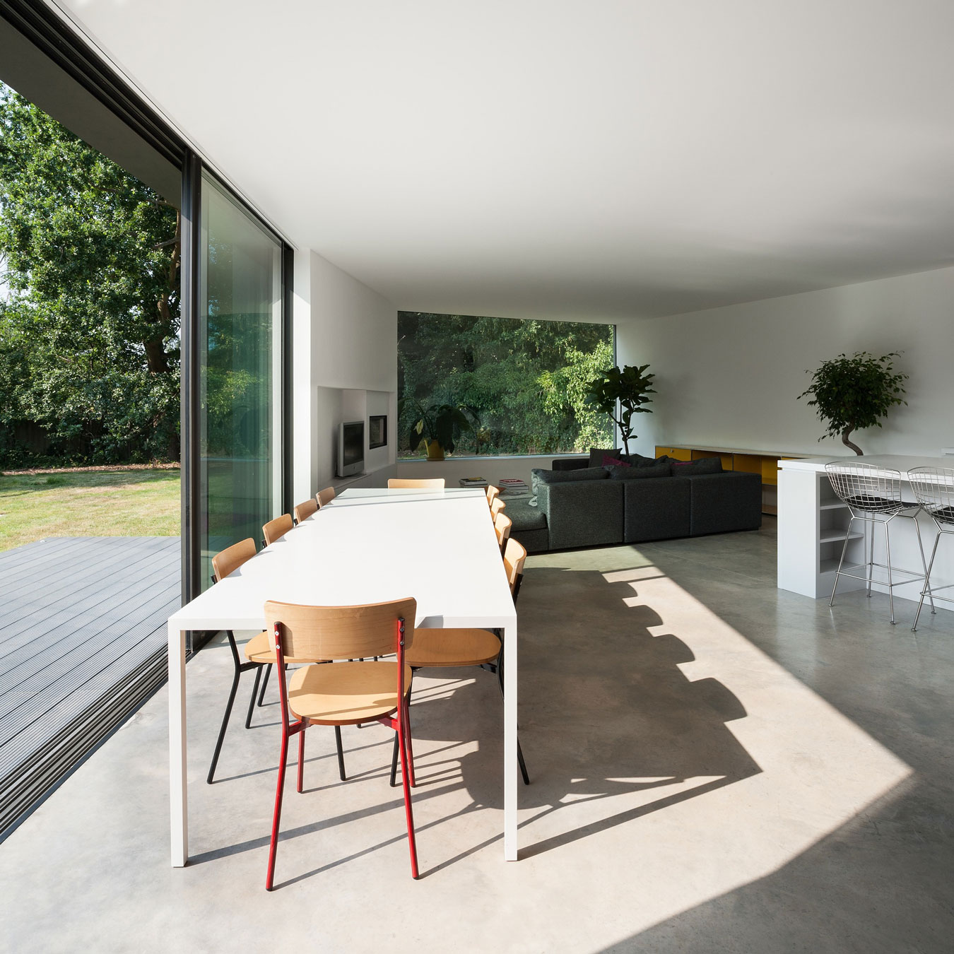 wedge-house-by-soup-architects-15