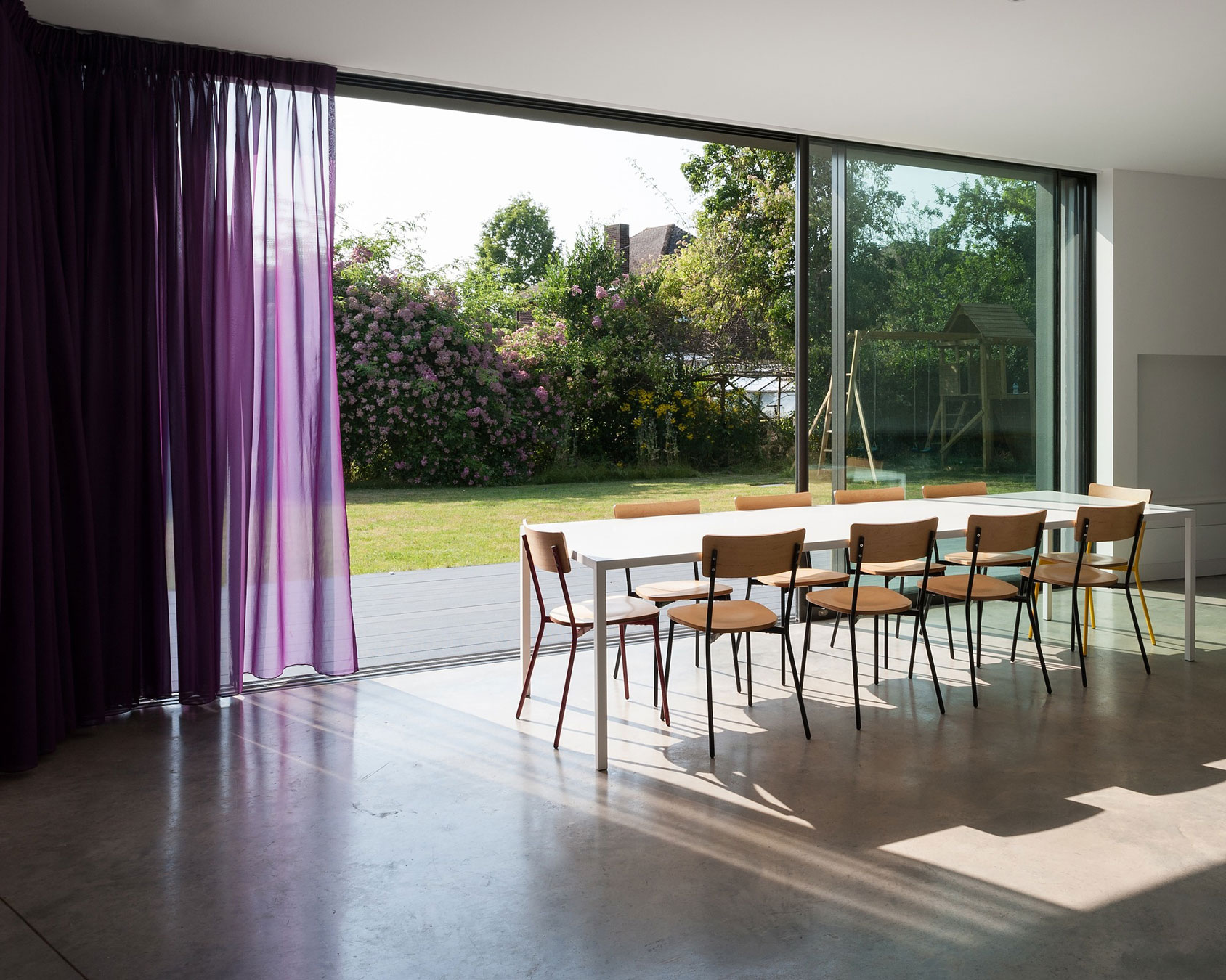 wedge-house-by-soup-architects-16